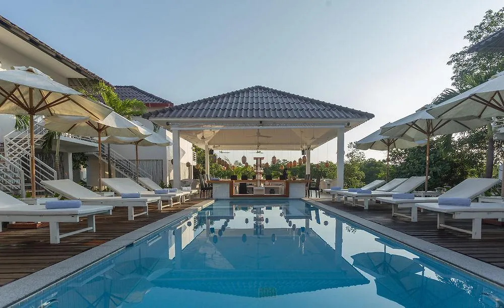 Golden River Resort Σίχανουκβιλ Ξενοδοχείο