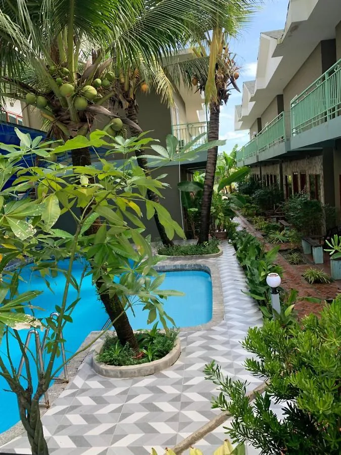 Golden River Resort سيهانوكفيل 3*,